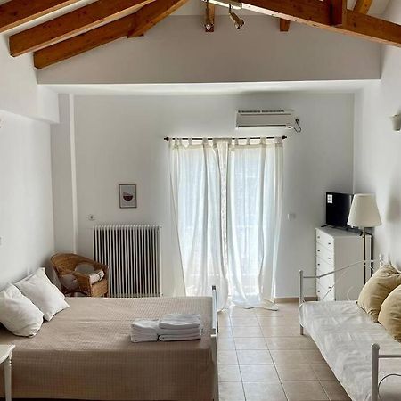Studio Stay White Room Kalamata Eksteriør billede